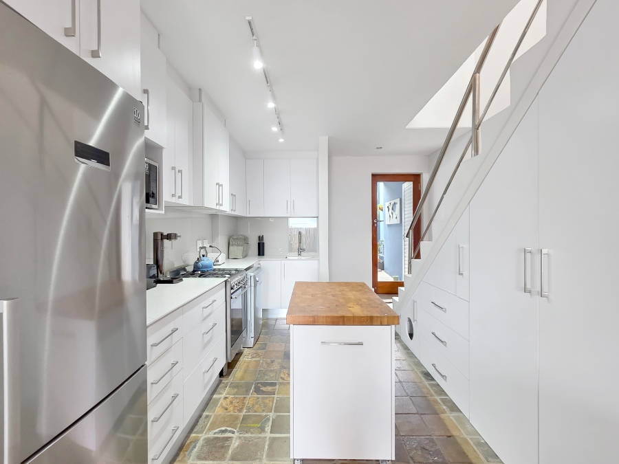 2 Bedroom Property for Sale in Three Anchor Bay Western Cape